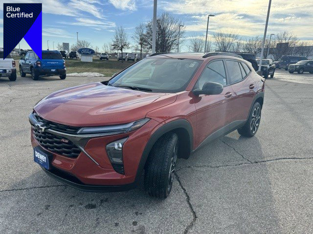 Used 2024 Chevrolet Trax RS w/ Sunroof Package image 1