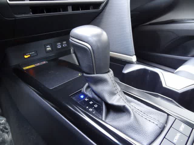Used 2025 Toyota Camry SE w/ Convenience Package FWD image 33
