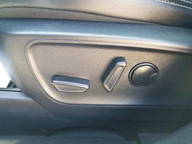 Certified 2025 Ford Escape Platinum w/ Premium Technology Package image 13