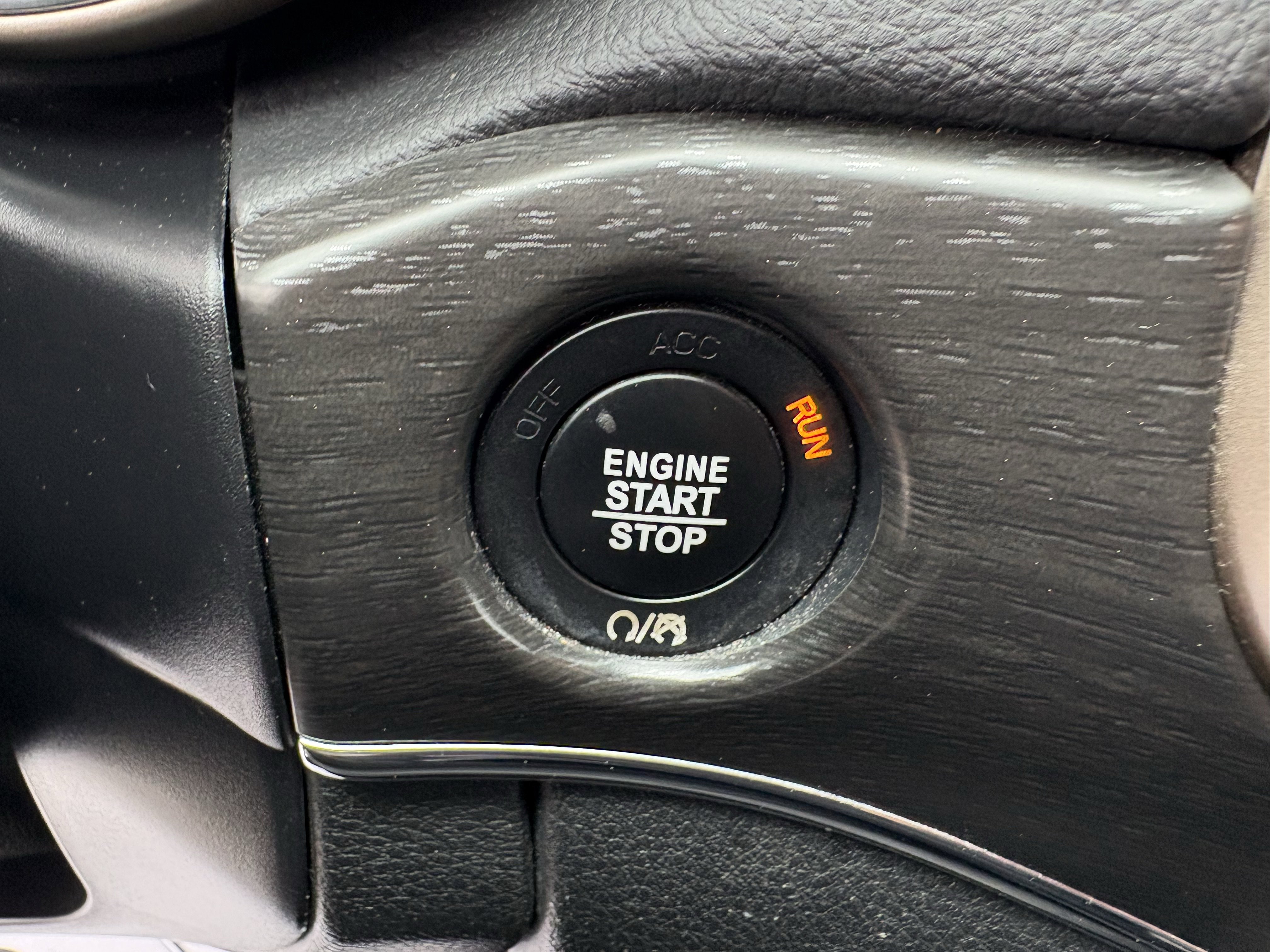 Used 2017 Jeep Grand Cherokee Limited image 31