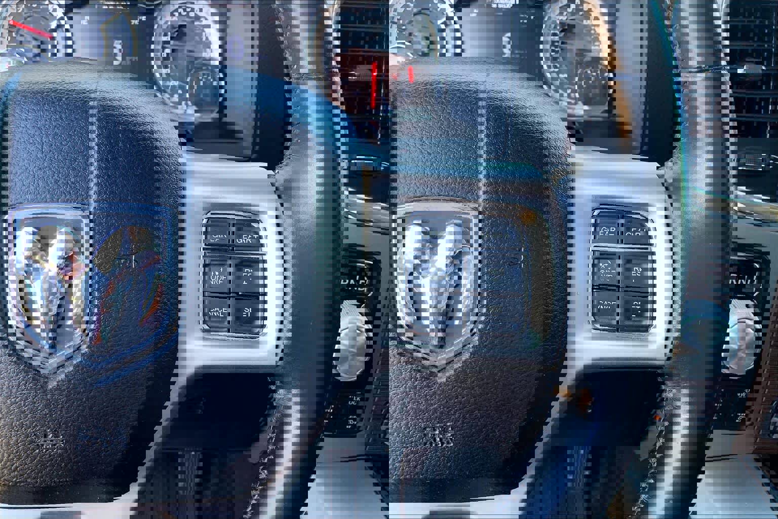 Used 2018 RAM 1500 Laramie w/ Convenience Group image 25