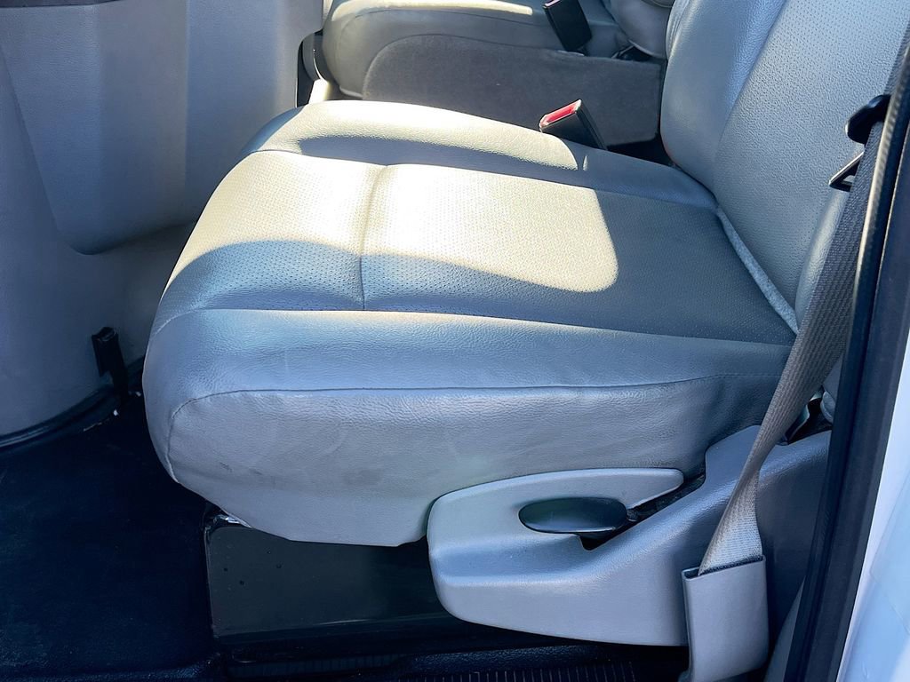 Certified 2024 Ford E-450 and Econoline 450 Super Duty w/ Power Windows & Locks Group image 21