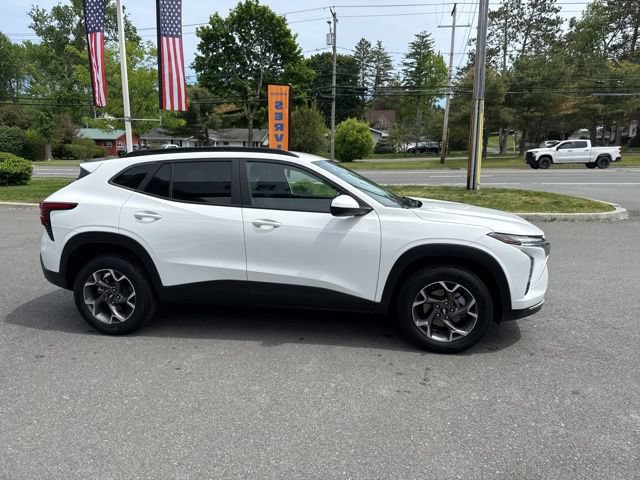 Used 2024 Chevrolet Trax LT FWD image 5