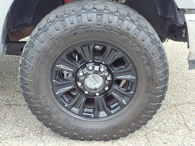 Certified 2021 Ford F350 XLT w/ Tremor Off-Road Package AWD/4WD image 31