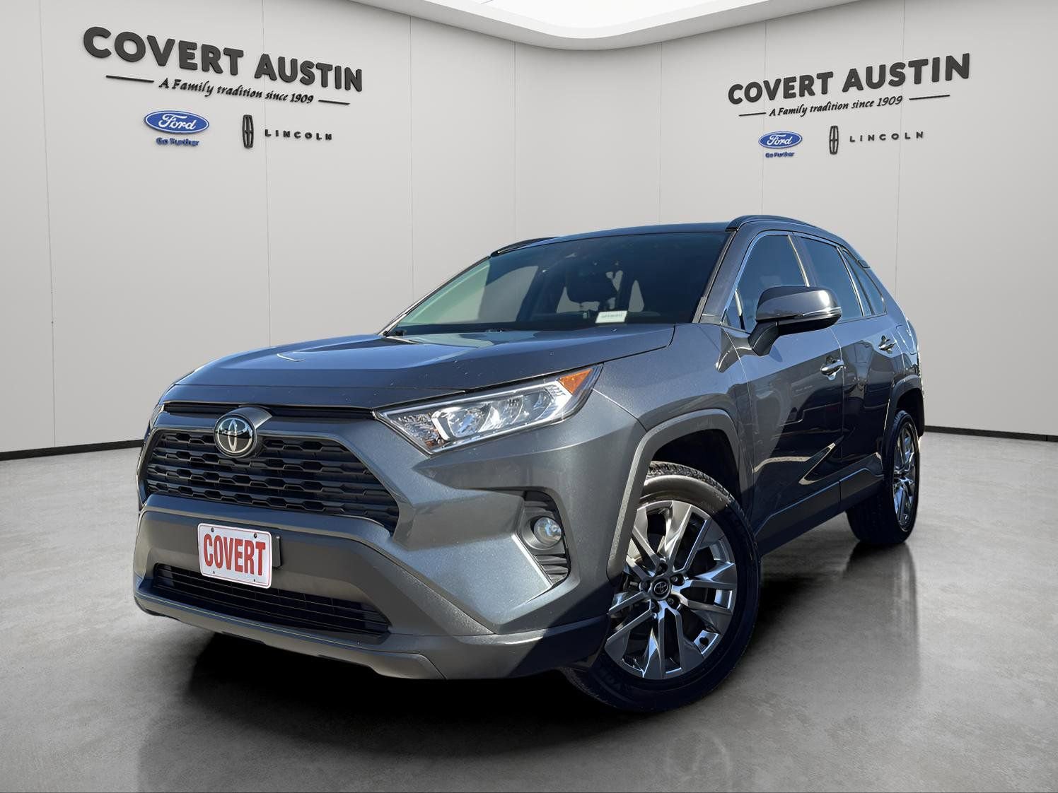 Used 2021 Toyota RAV4 XLE Premium image 1