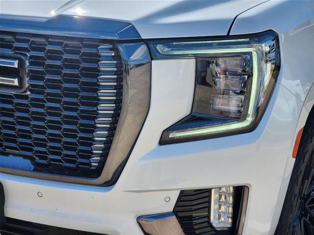 Used 2024 GMC Yukon XL Denali Ultimate AWD/4WD image 7