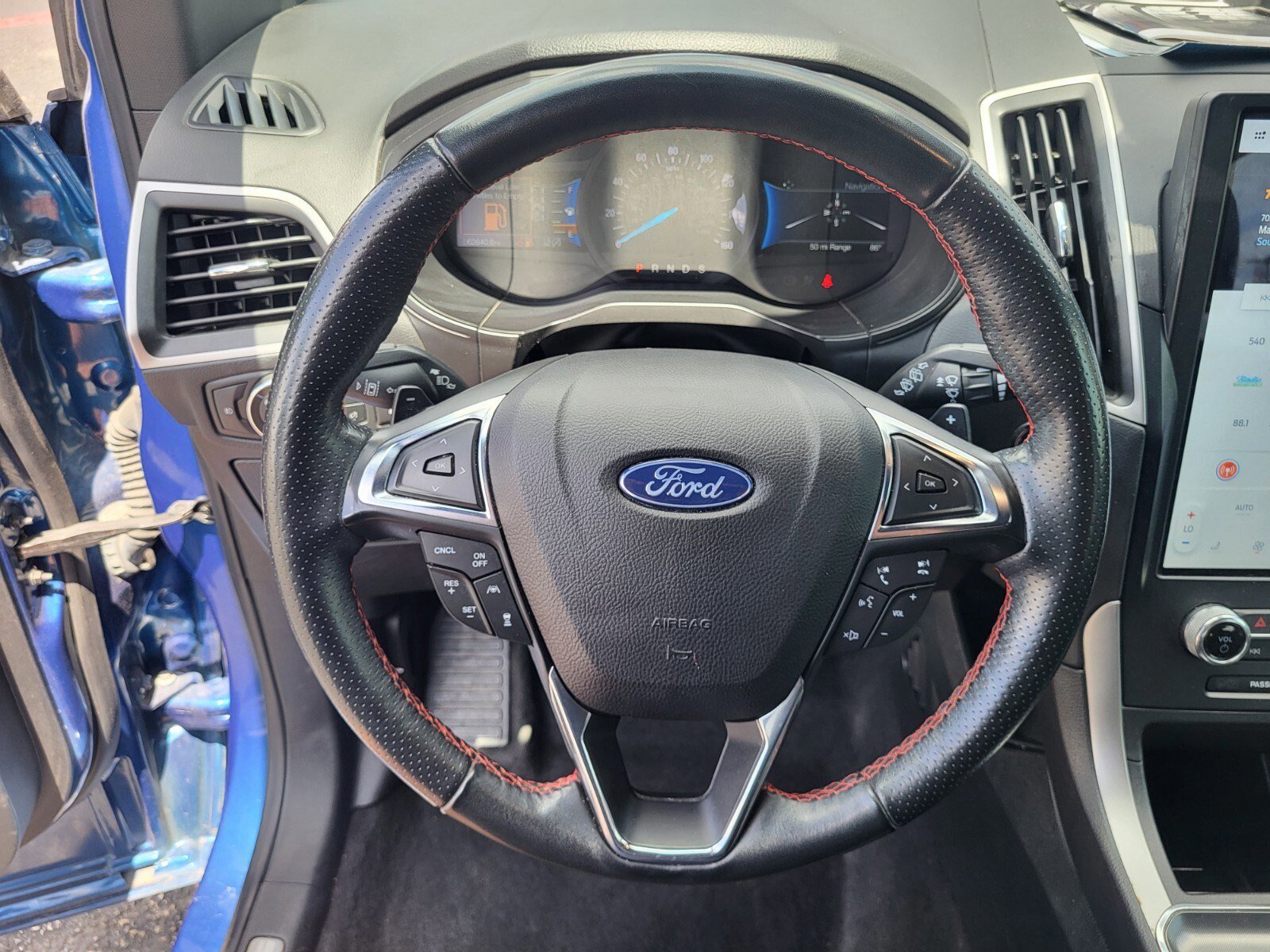 Certified 2022 Ford Edge ST-Line w/ Class II Trailer Tow Package AWD/4WD image 25
