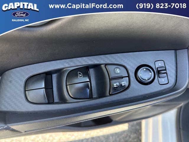 Used 2025 Nissan Sentra SV FWD image 21