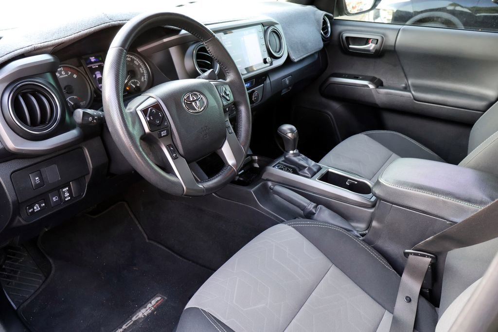 Used 2022 Toyota Tacoma TRD Sport AWD/4WD image 3