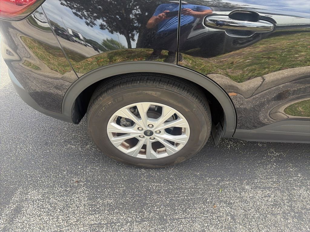 Certified 2024 Ford Escape Active FWD image 11