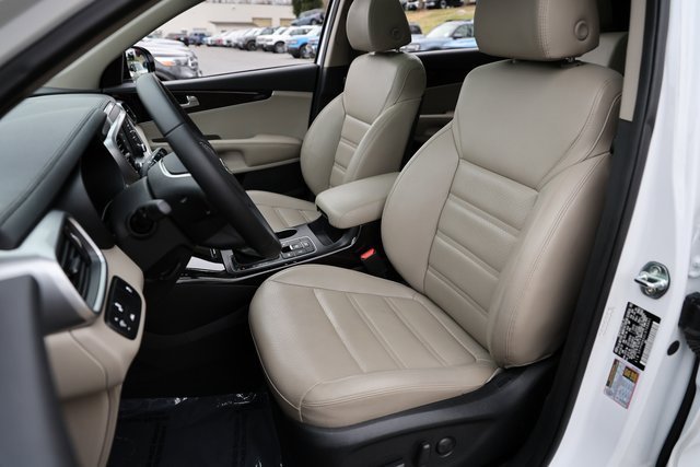 Used 2020 Kia Sorento EX image 19