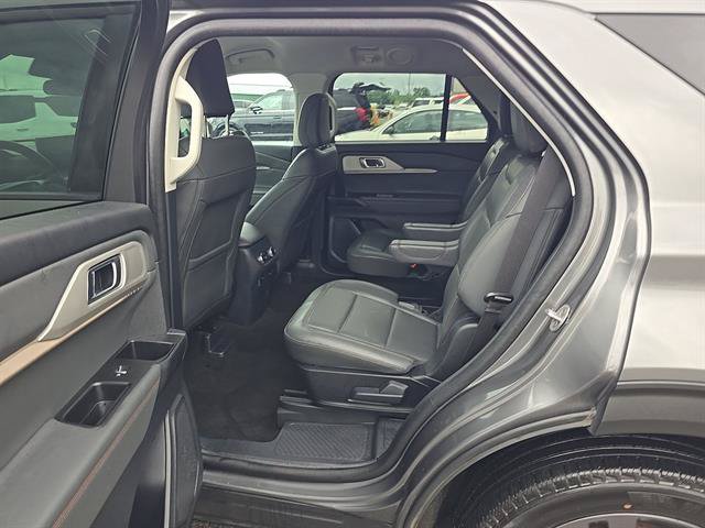Certified 2025 Ford Explorer Active w/ Active Comfort Package AWD/4WD image 8