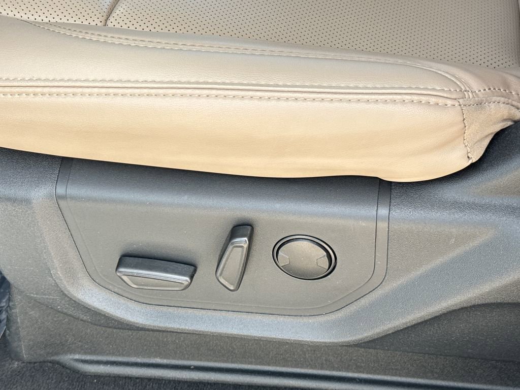 Certified 2024 Ford Expedition Max XLT image 26