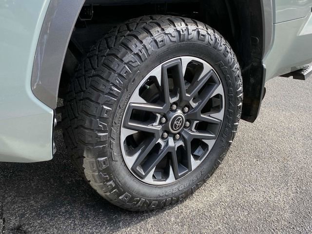 Used 2024 Toyota Tundra Limited image 11