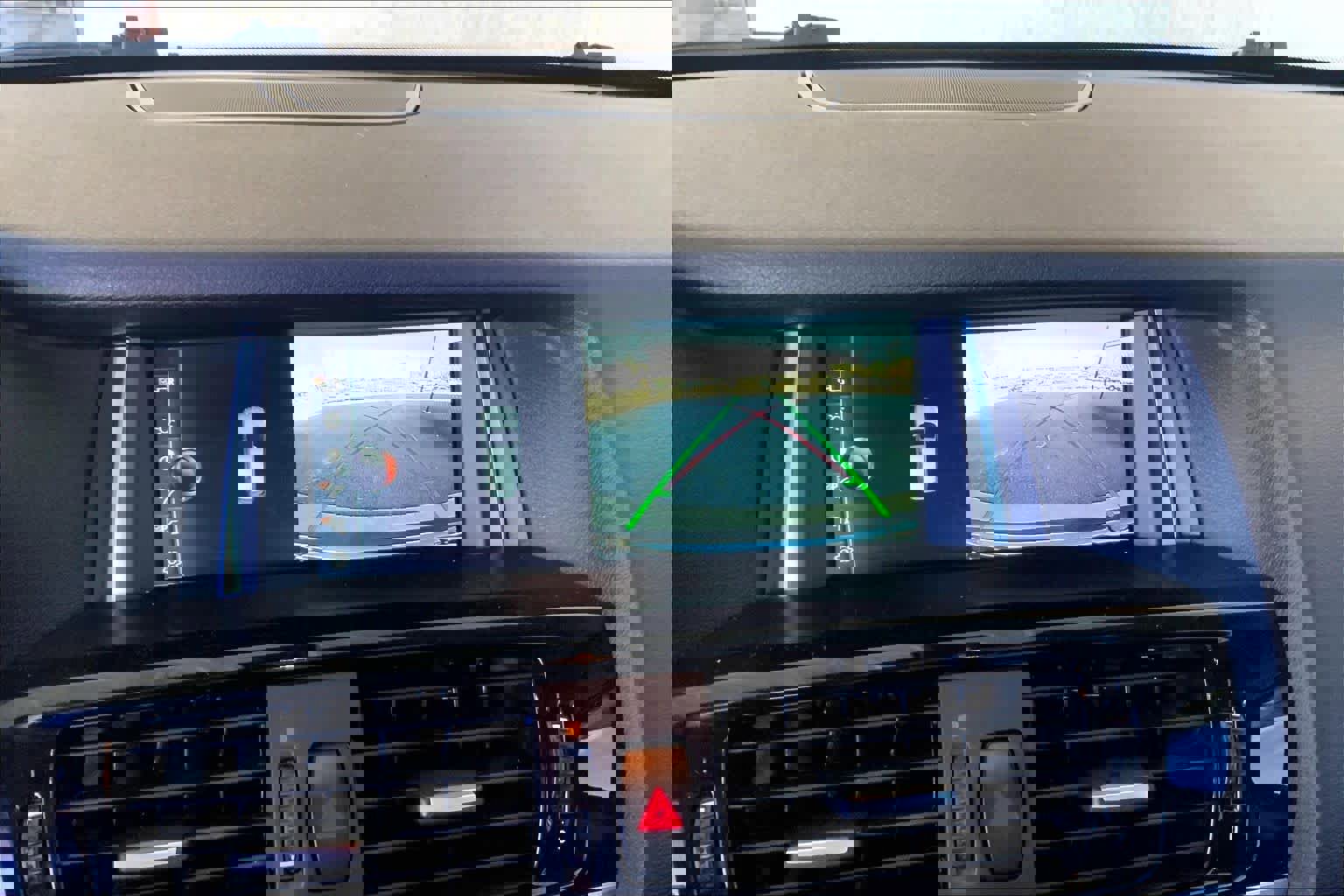 Used 2017 BMW X3 sDrive28i w/ Premium Package image 29