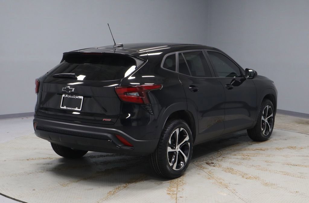 Used 2024 Chevrolet Trax RS w/ Driver Confidence Package image 5