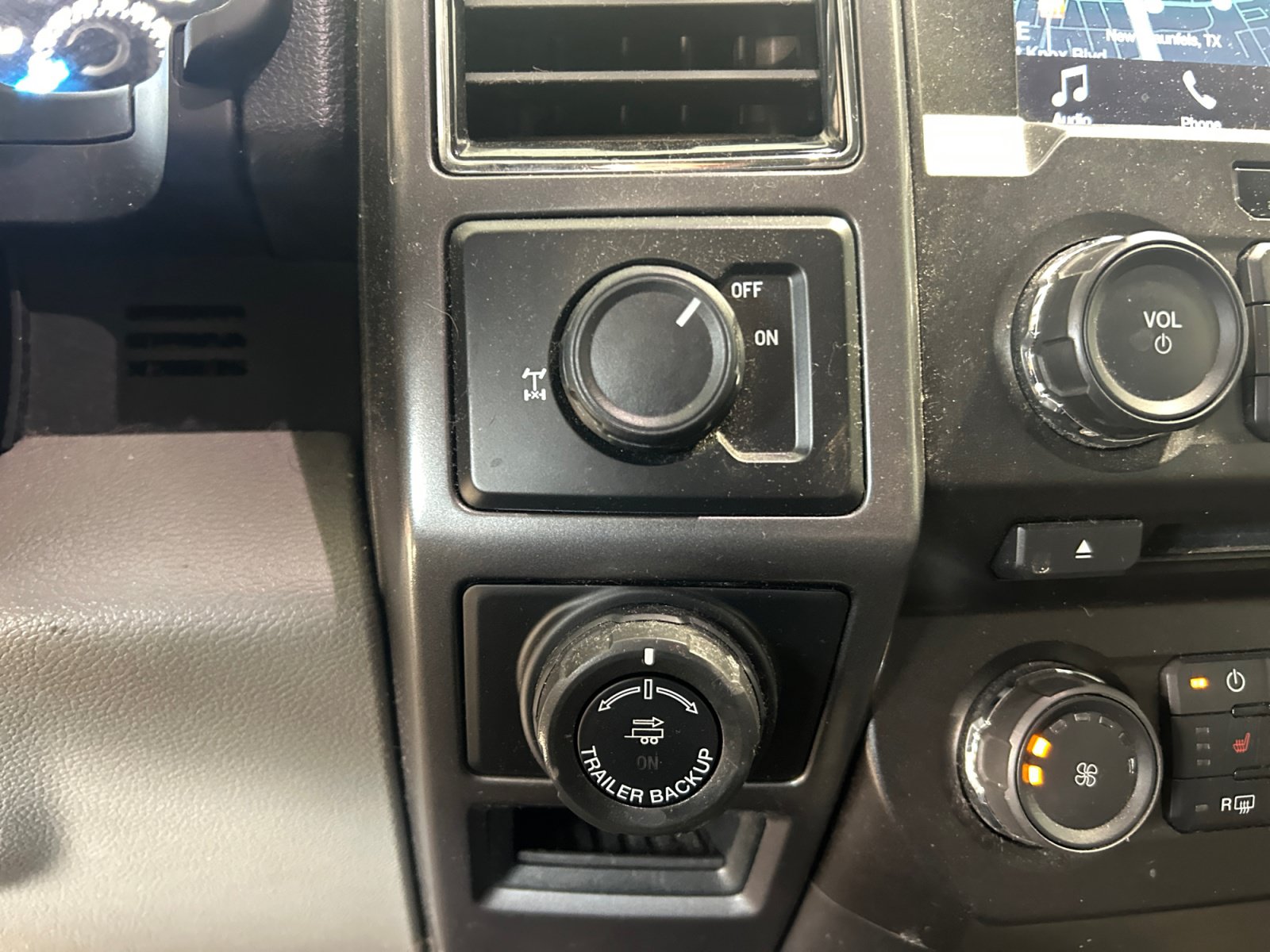 Certified 2018 Ford F150 XLT RWD image 15