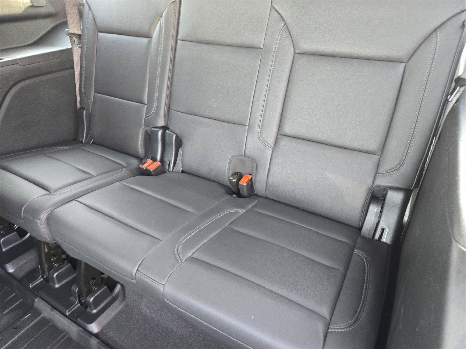 Used 2025 Chevrolet Tahoe Z71 w/ Comfort Package AWD/4WD image 29