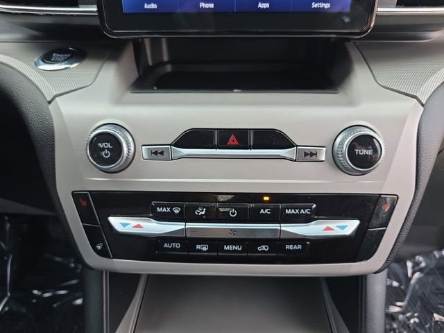 Certified 2023 Ford Explorer XLT w/ Equipment Group 202A image 10