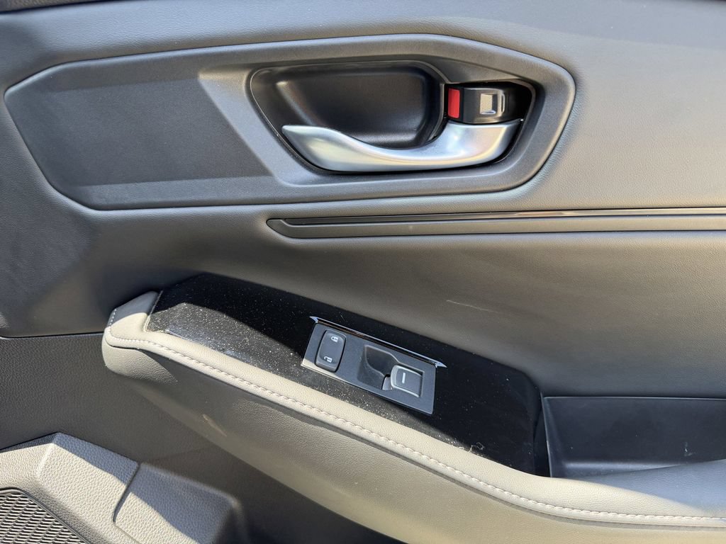 Used 2025 Honda Accord Touring image 11