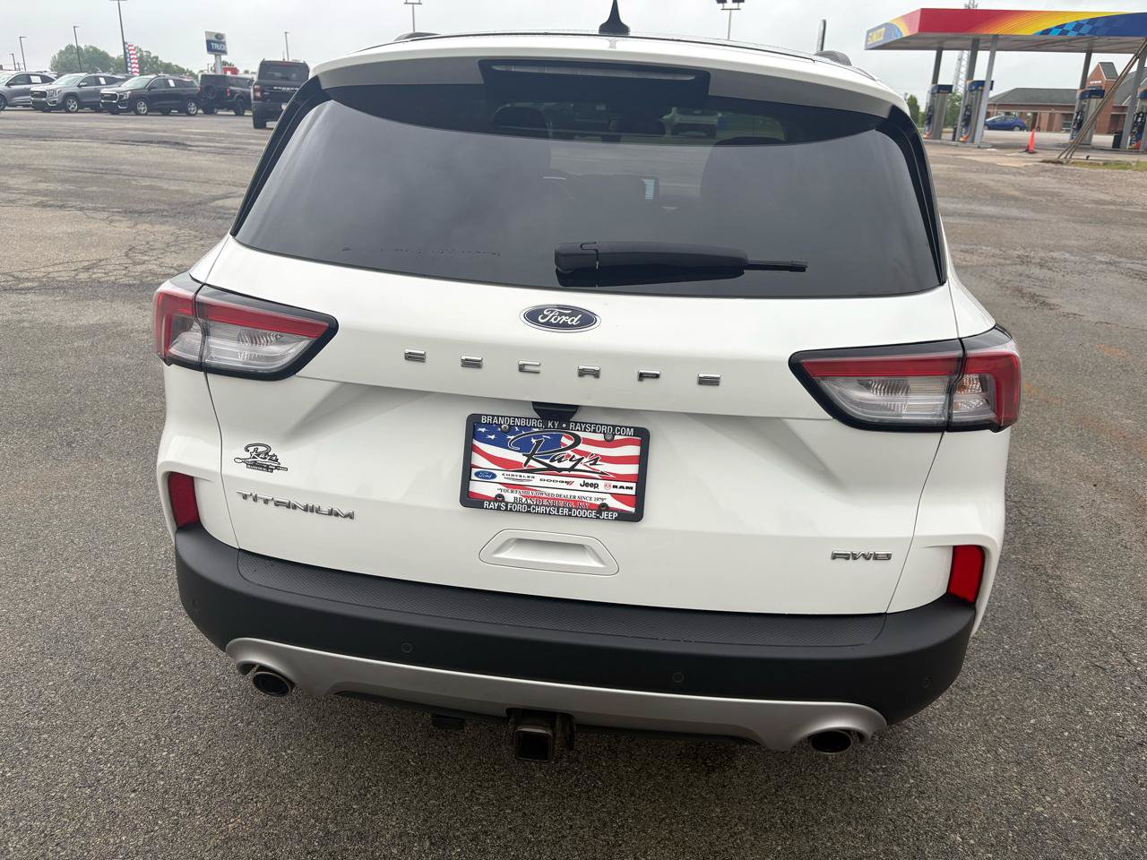 Certified 2022 Ford Escape Titanium w/ Class II Trailer Tow Package AWD/4WD image 4