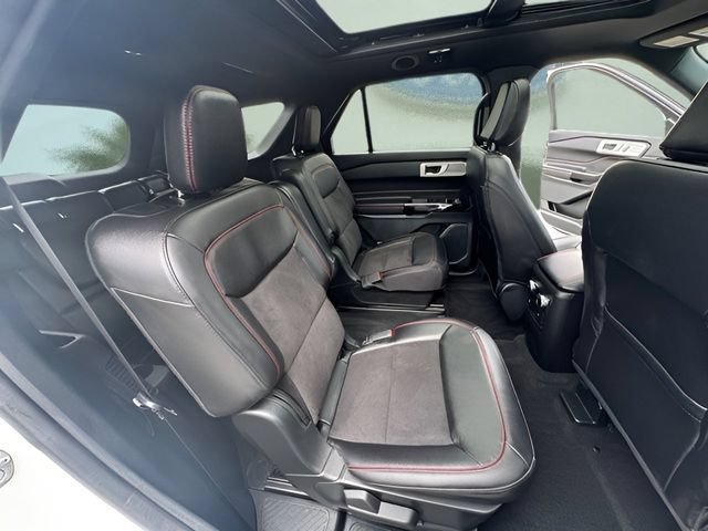 Certified 2023 Ford Explorer ST-Line w/ Class IV Trailer Tow Package RWD image 19