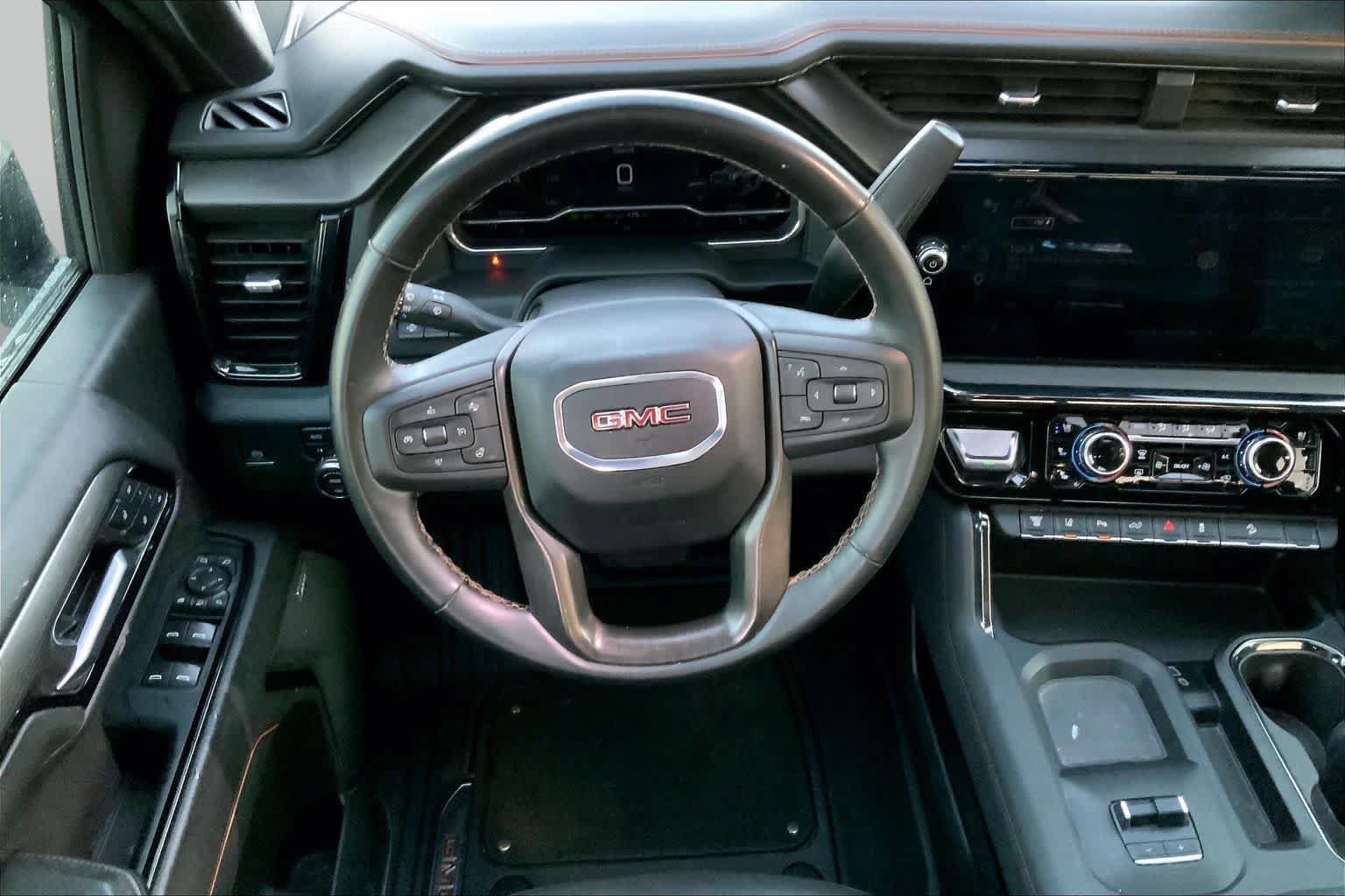 Used 2024 GMC Sierra 2500 AT4 w/ AT4 Premium Plus Package AWD/4WD image 6