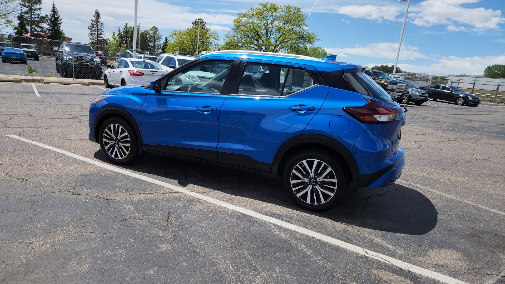 Used 2022 Nissan Kicks SV FWD image 8