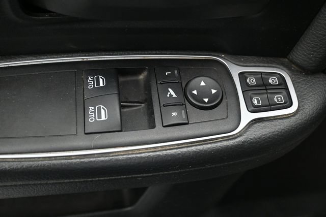 Used 2024 RAM 3500 Tradesman w/ Chrome Appearance Group AWD/4WD image 10