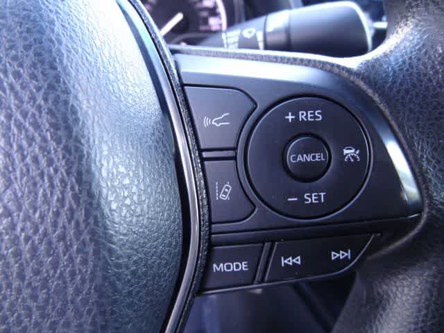 Used 2019 Toyota Camry LE FWD image 17