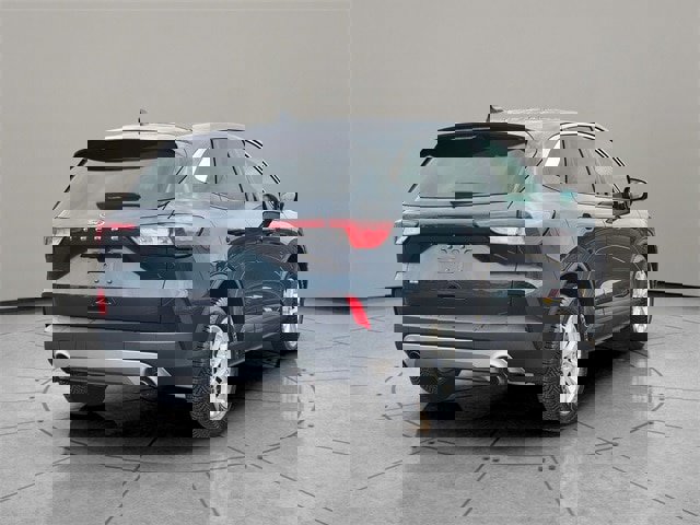 Certified 2022 Ford Escape SE image 12