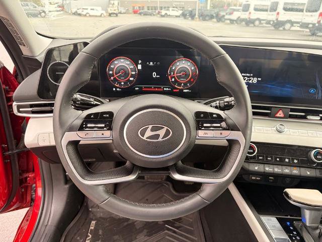 Used 2025 Hyundai Elantra Limited w/ Cargo Package image 10