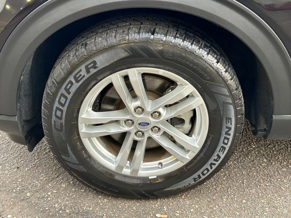 Certified 2022 Ford Explorer XLT w/ Equipment Group 202A RWD image 17