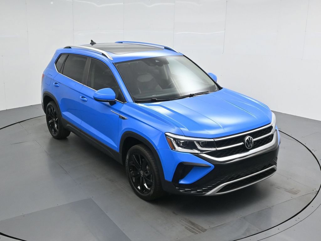 Used 2022 Volkswagen Taos SEL w/ Panoramic Sunroof Package image 4