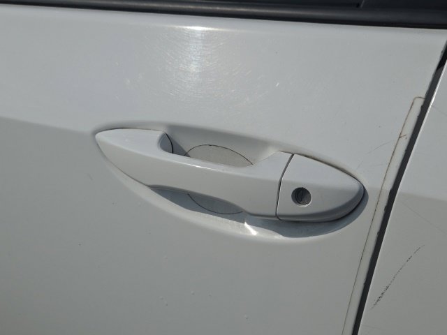Used 2019 Toyota Corolla LE FWD image 15