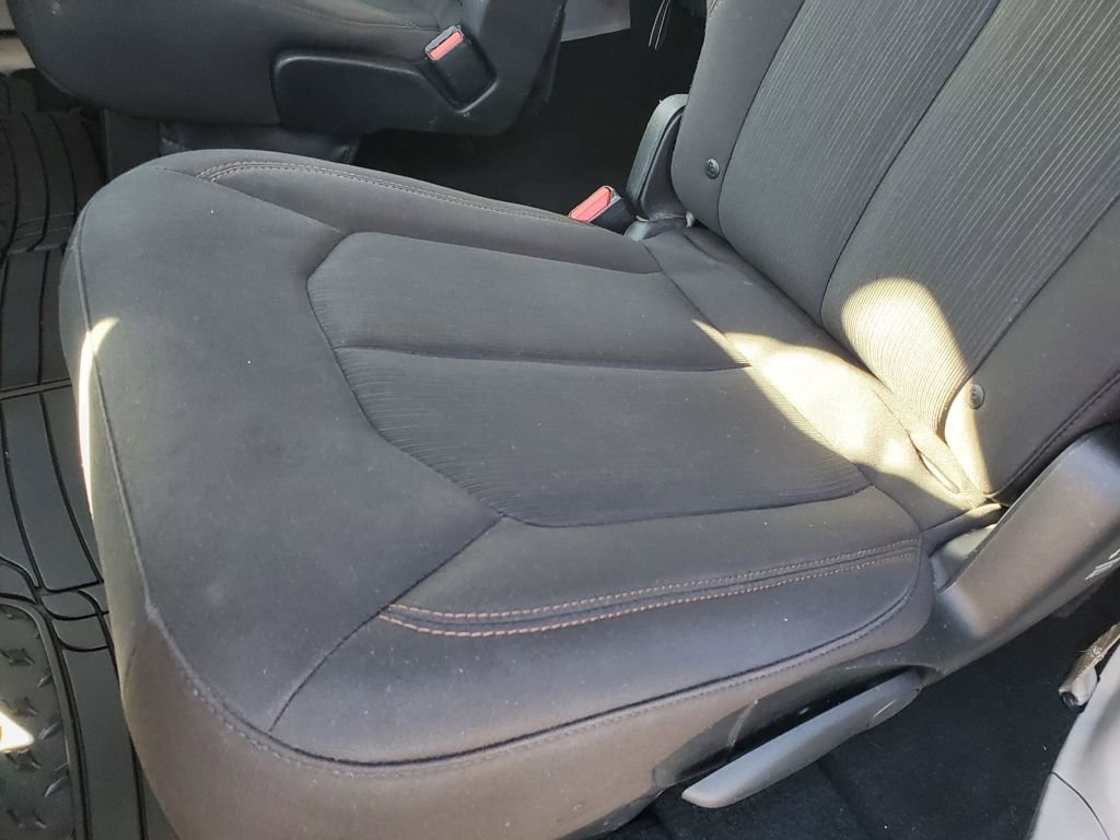 Used 2017 Chrysler Pacifica Touring image 12