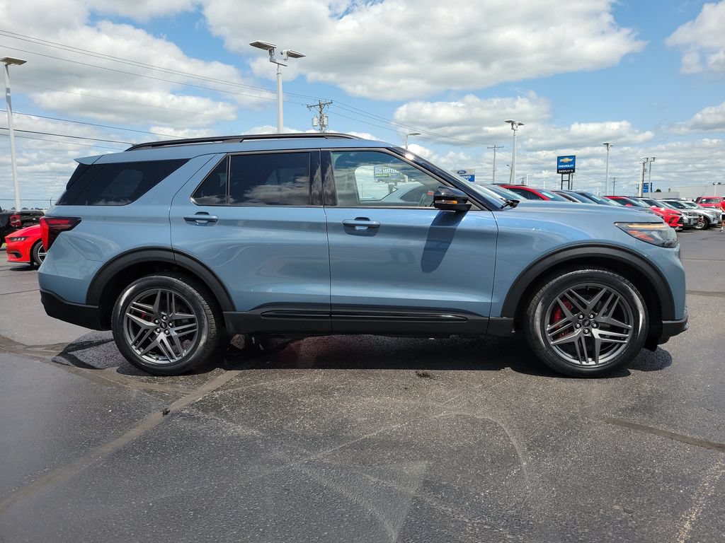 Certified 2025 Ford Explorer ST w/ Sun And Sound Package AWD/4WD image 3