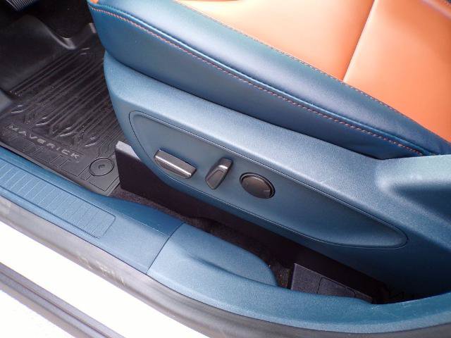 Certified 2024 Ford Maverick Lariat w/ 4K Tow Package AWD/4WD image 16