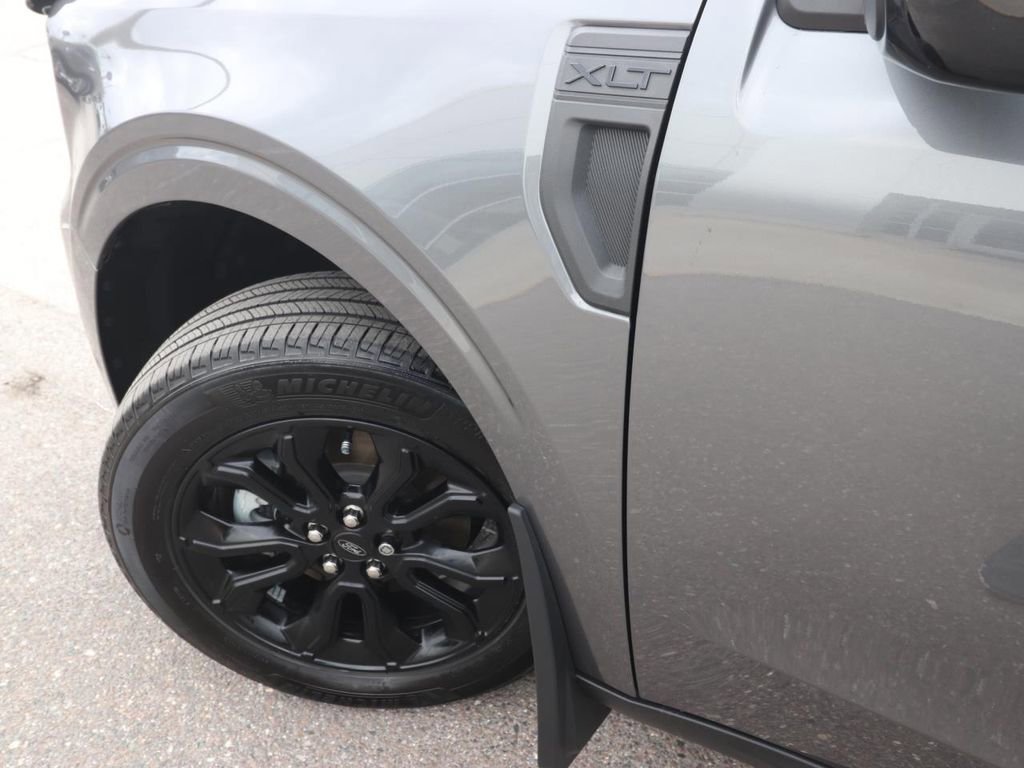 Certified 2023 Ford Maverick XLT w/ XLT Luxury Package image 9