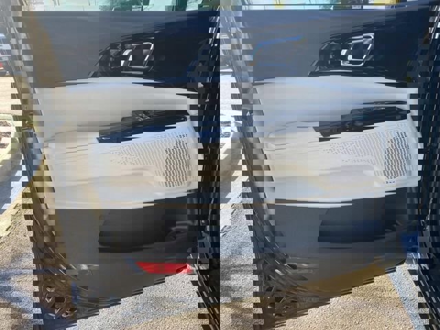 Used 2024 Kia Carnival EX image 16