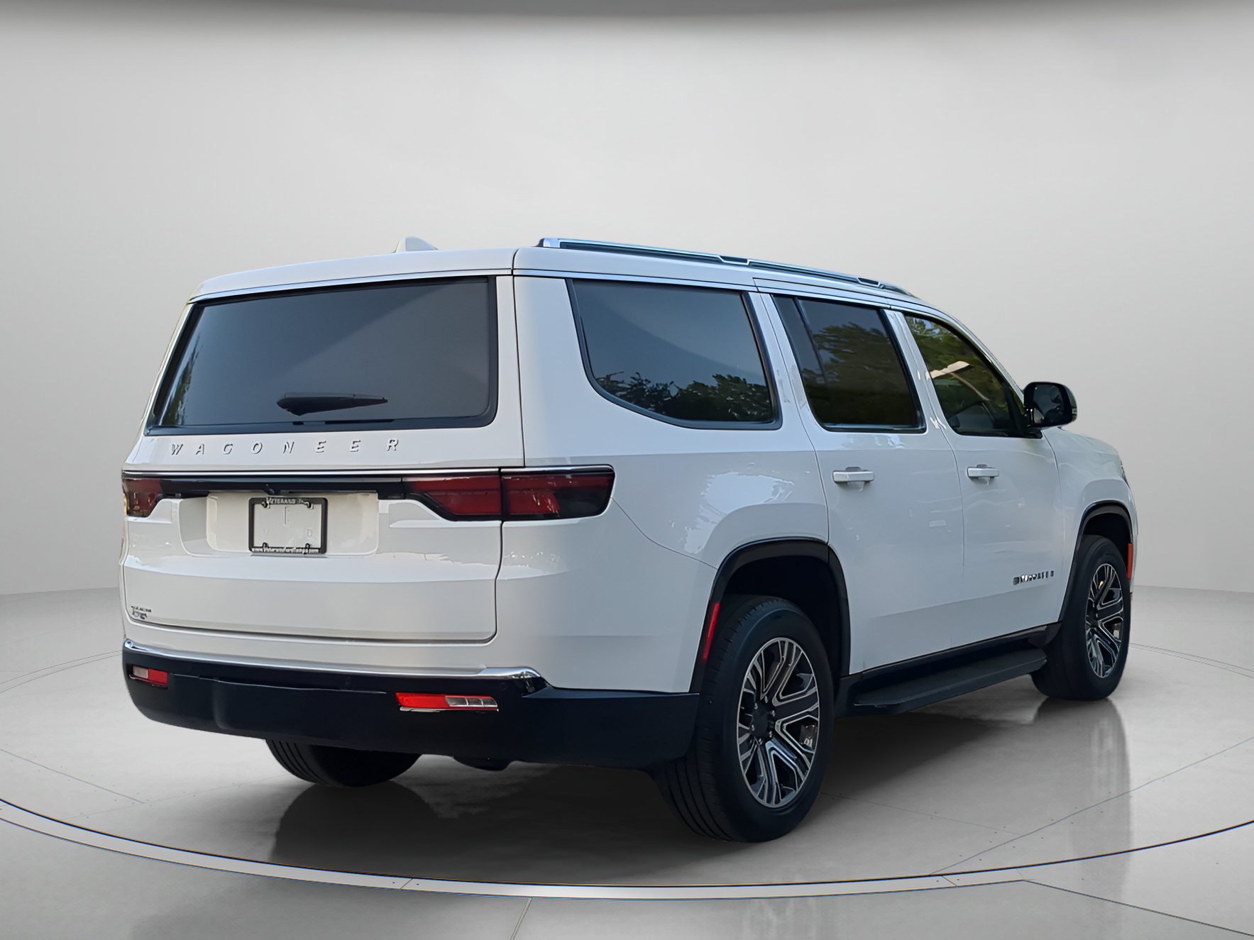 Used 2023 Jeep Wagoneer 4WD w/ Premium Group I image 40