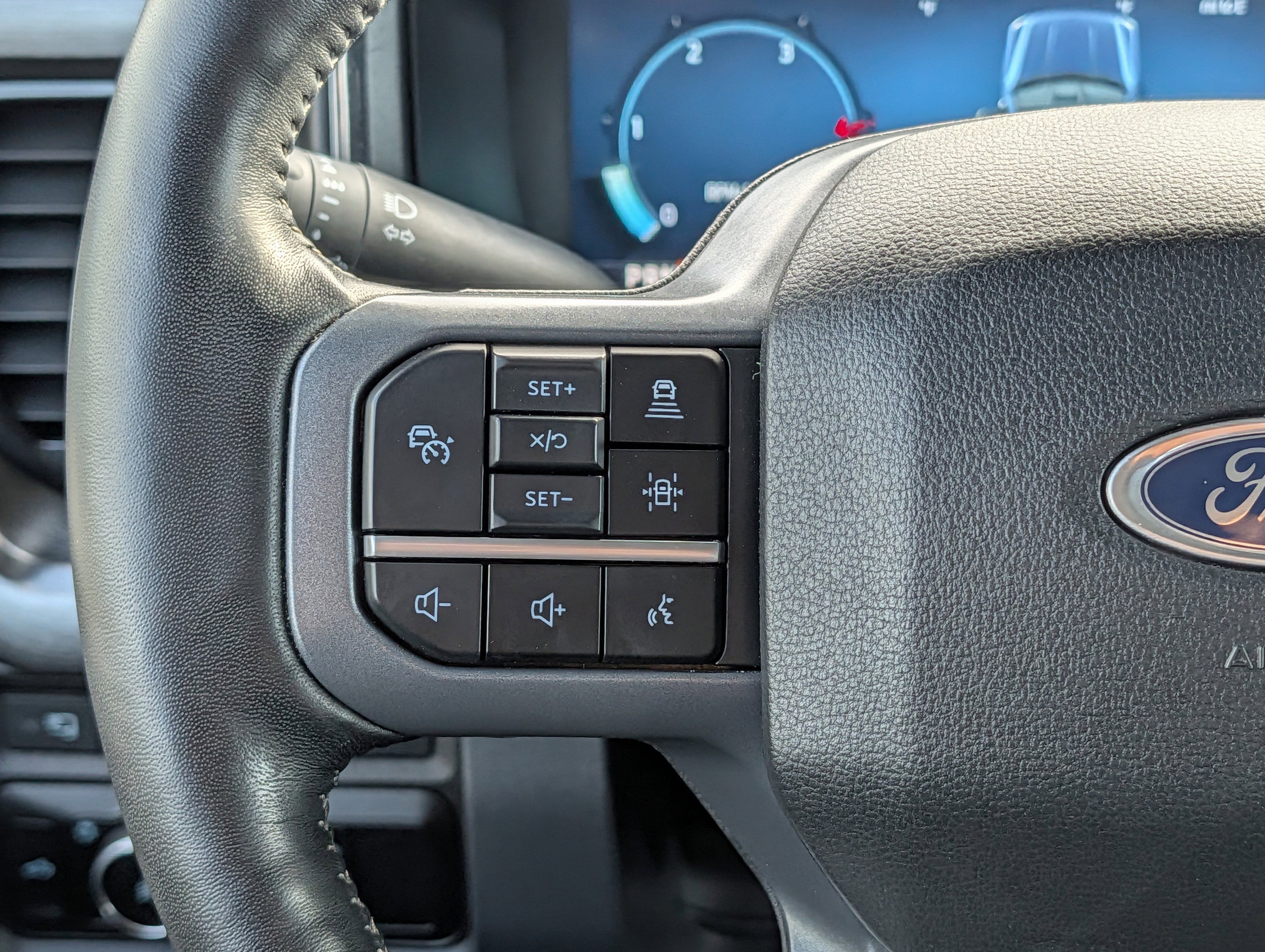 Certified 2024 Ford F350 Lariat w/ Lariat Ultimate Package image 25