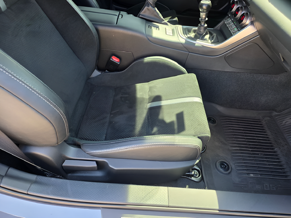 Used 2023 Toyota GR86 Premium w/ ALL Weather Mat Package (TMS) RWD image 25