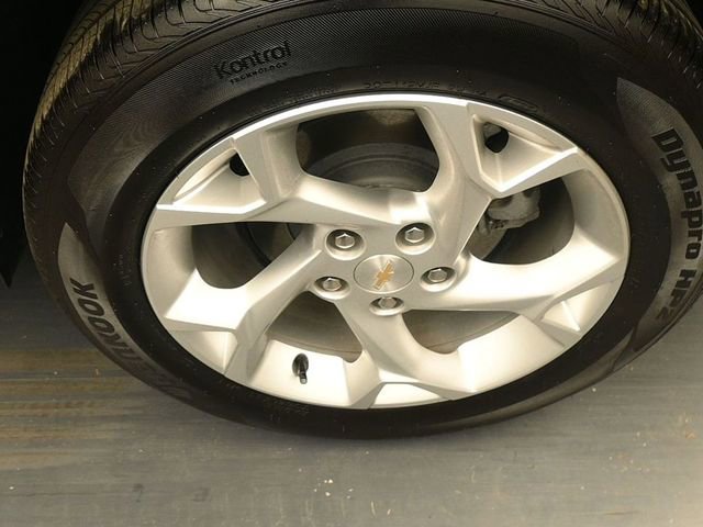 Used 2025 Chevrolet Trax LS w/ LS Convenience Package image 9