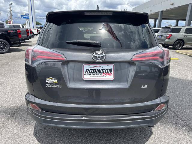 Used 2018 Toyota RAV4 LE FWD image 6