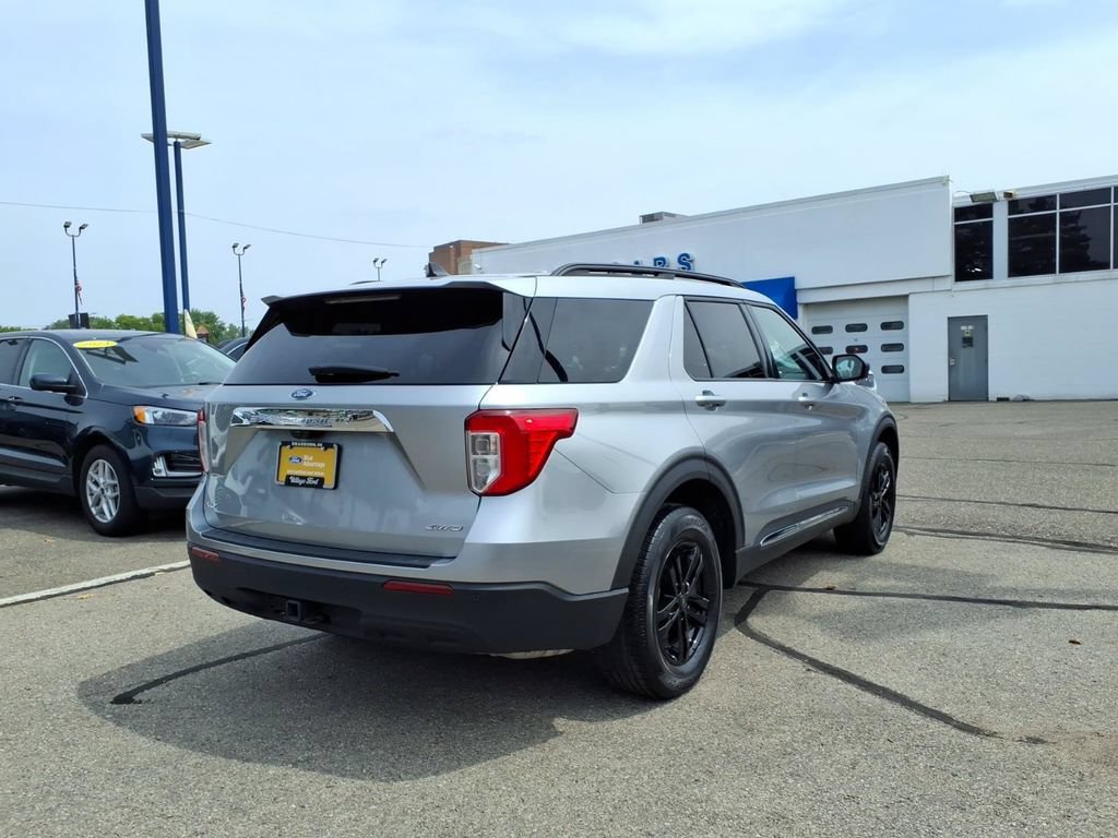 Certified 2023 Ford Explorer XLT w/ Class IV Trailer Tow Package AWD/4WD image 6