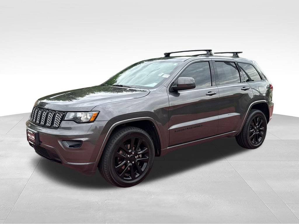 Used 2018 Jeep Grand Cherokee Altitude AWD/4WD image 4