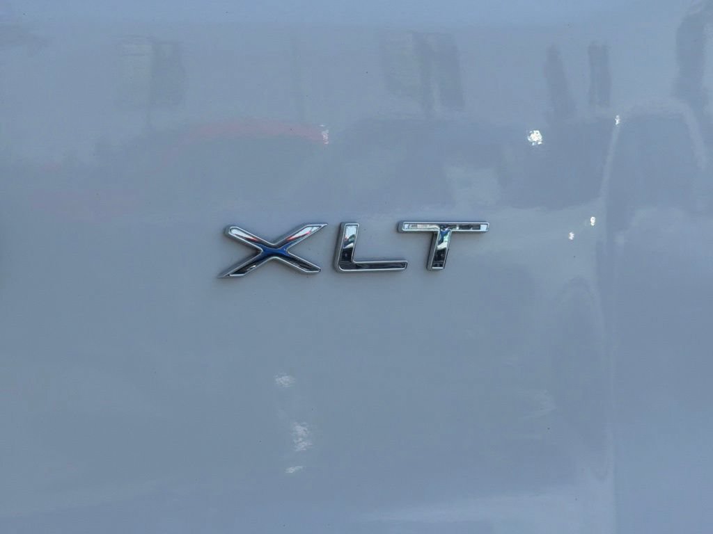 Certified 2022 Ford Transit 350 XLT RWD image 16