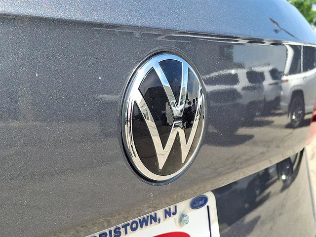 Used 2022 Volkswagen Taos SEL w/ Panoramic Sunroof Package AWD/4WD image 30
