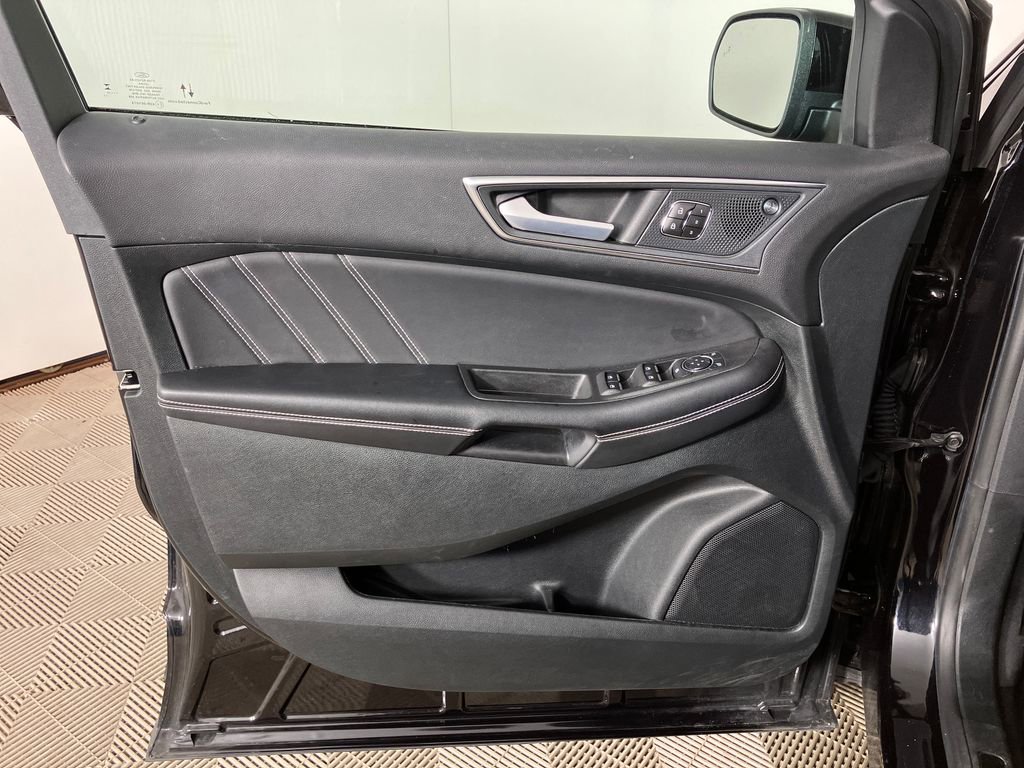 Certified 2023 Ford Edge ST image 23